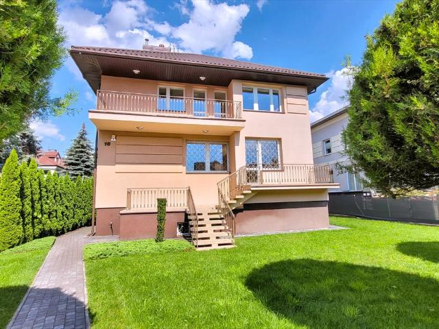 Biuro 240m2 w domu na Bielanach, świetna lokalizacja