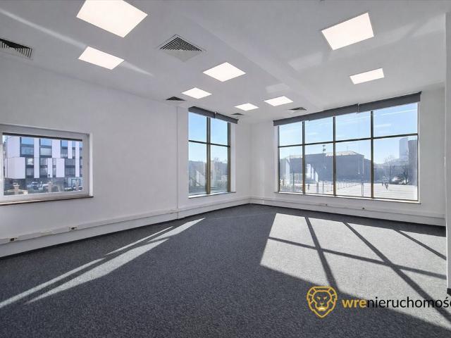 Biuro 303 m² z widokiem na Plac Wolności, recepcją