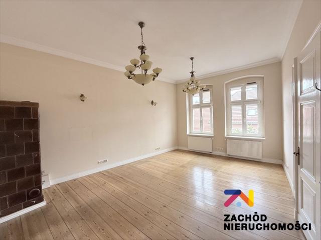 Biuro na deptaku w odrestaurowanej kamienicy, 32 m2