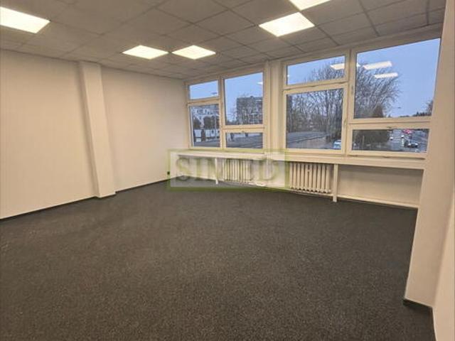 Biuro operacyjne, duży parking, dobry dojazd,24h
