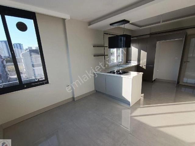 Bizim Emlak'tan Ergenekon Mahallesinde 4+1 Kiralık Lüks Daire