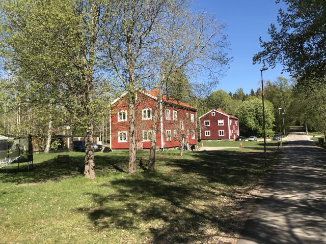 Björkbyvägen: Rymlig fyra i barnvänlig naturskön miljö AB Hem