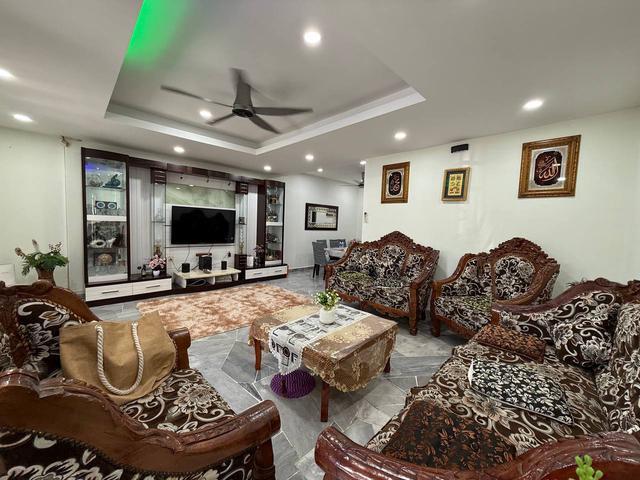 BK5 Bandar Kinrara 2 Sty Freehold Refurbished Unit Klasik Kontemporari