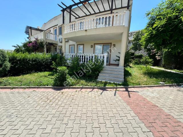 Boğaziçi Adabükü'nde 2+1 Bahçe Katı Kiralık