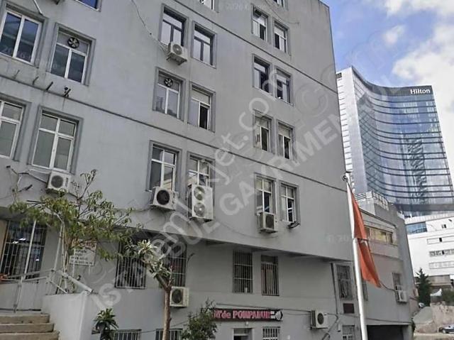 Bomonti İş Merkezinde 630m2 Kiralık Dükkan 7/24 Güvenlik&otopark