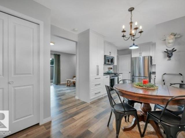 138 523 St, Bon Accord, AB, T0A 0K0 townhouse for sale | Listing ID E4504 | Royal LePage
