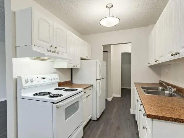 Bona Vista 2 Bedroom Apartment for Rent at 1617 2 Ave Ne, Medicine Hat, AB T1C 1A1 NE Crescent Heights