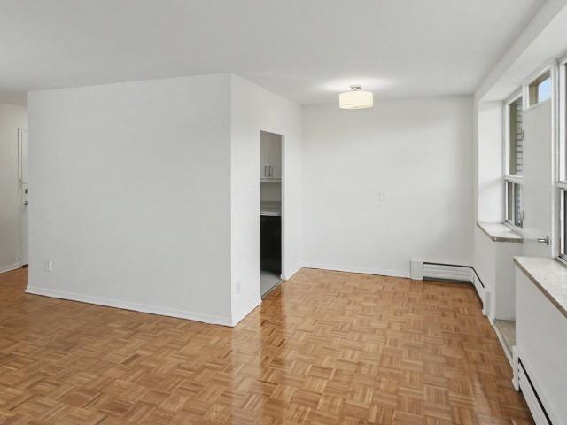 Bonaview Towers & Cedarbank Court Apartments 1 Bedroom Apartment for Rent at 18 Bonaview Towers, Toronto, ON M3C 1X9 Sunnybrook York Mills