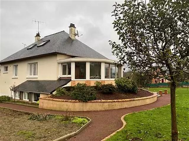 Bonchamp lès Laval 53960 Achat / Vente maison 8 pièces t8 cave