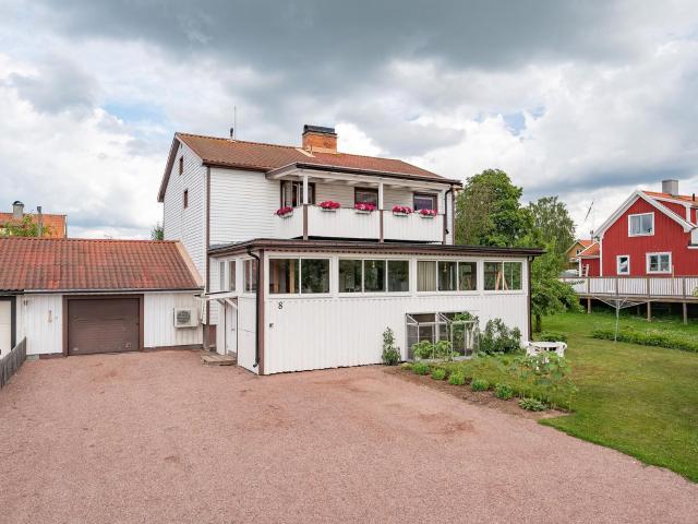 Bondegatan 8
