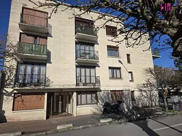 Bondy 93140 Achat / Vente appartement 1 pièce t1 au dernier étage