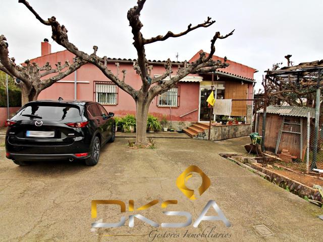 Bonito chalet con amplia parcela en Molí Bisbal, Vila real