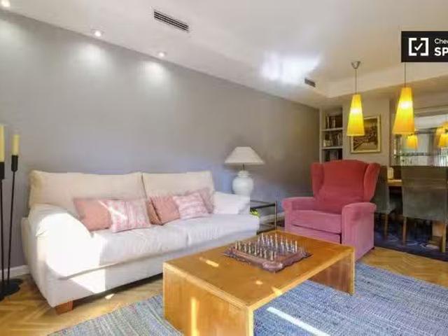 ¡En alquiler! Apartamento de 3 dormitorios en alquiler en Pros.