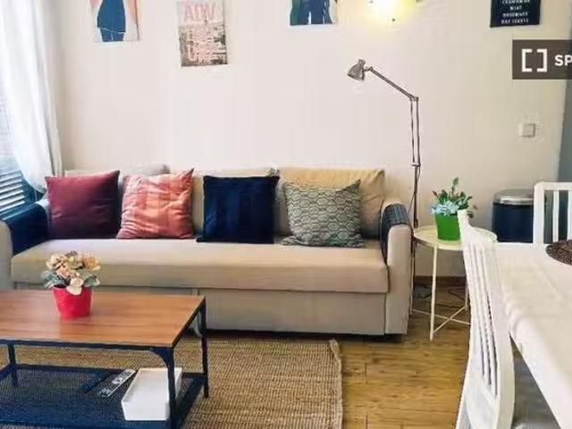 ¡Recién llegado! Apartamento de 2 dormitorios en alquiler en B.