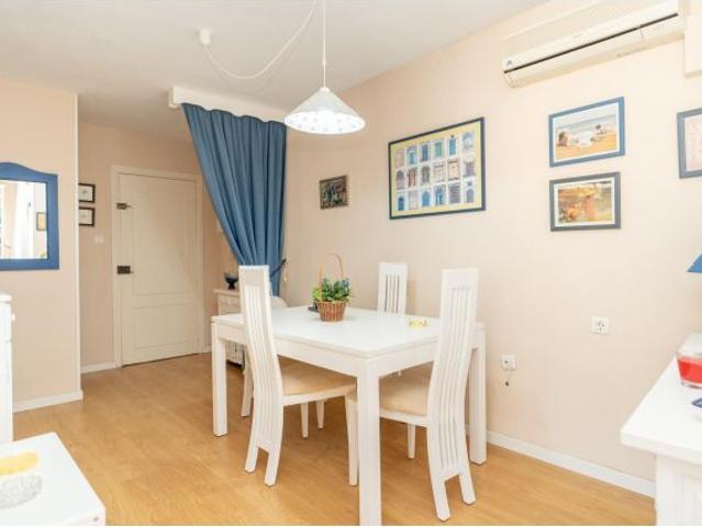 Bonito Apartamento en el Embarcadero de Calahonda. JUNTO AL MAR !