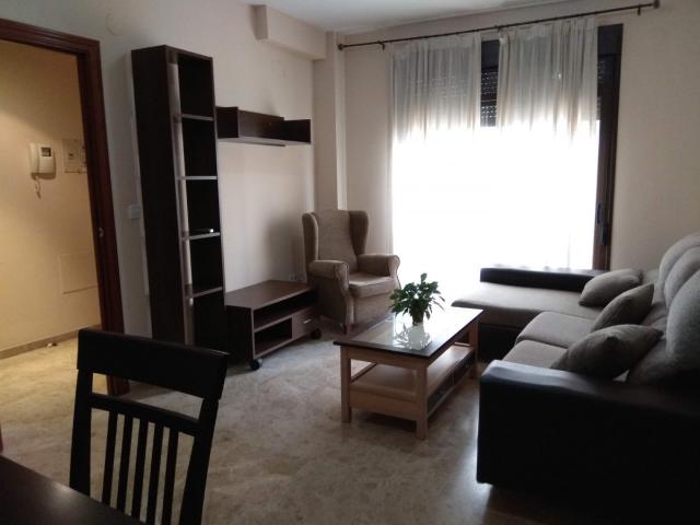 Bonito apartamento junto a Plaza de las Tendillas con plaza de aparcamiento opcional