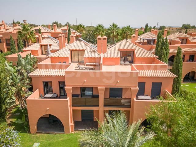 Bonito Apartamento Moderno De T2+1 No Amendoeira Golf Resort. 142m² Alcantarilha e Pêra