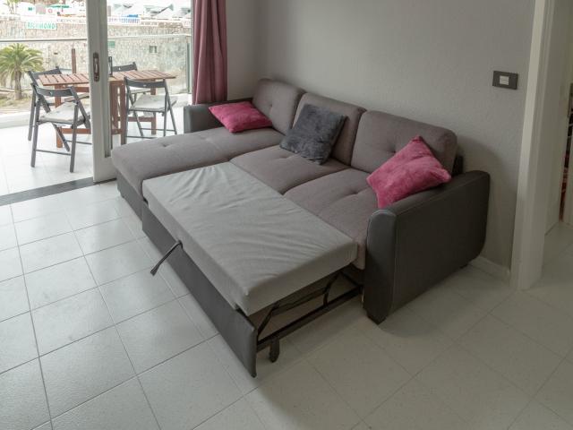 Bonito apartamento totalmente reformado con terraza con vista mar