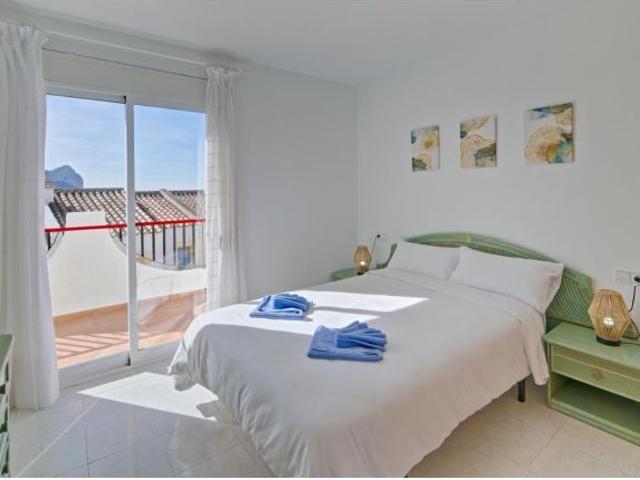 Bonito bungalow con amplia terraza en ubicación ideal