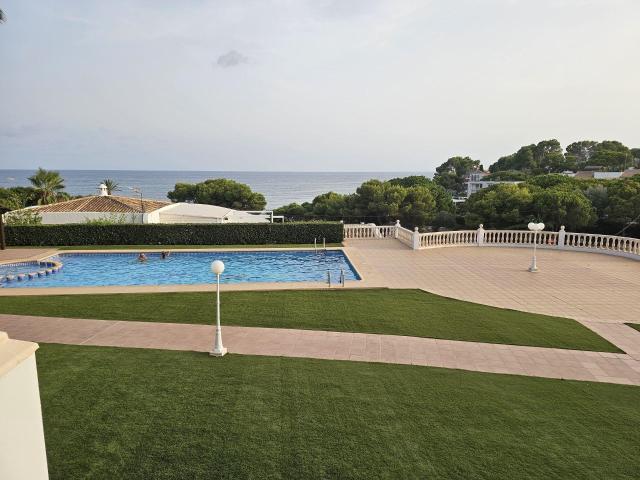 Bonito duplex con vistas al mar. La planta baja se distribuy. 128m² Moraira