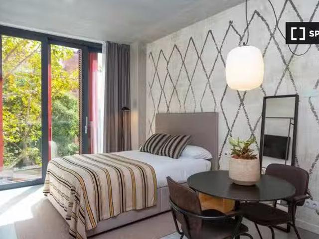 Encantador Estudio amueblado en un Co Living en Barcelona