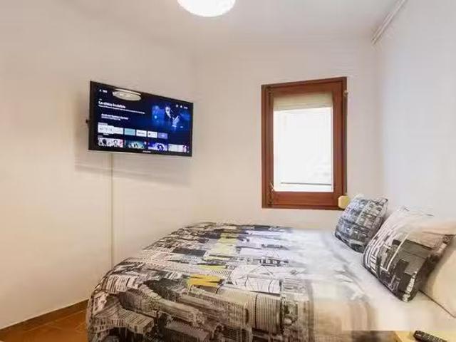 ¡En alquiler! Habitación en Avinguda de Ponent