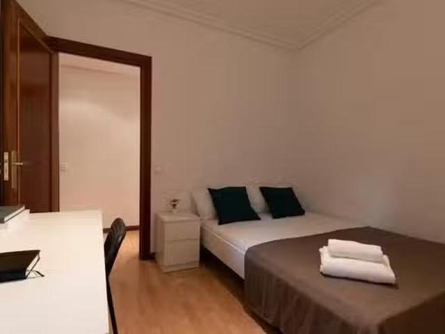 Acogedor Habitación en Calle de Valderribas, Pacífico