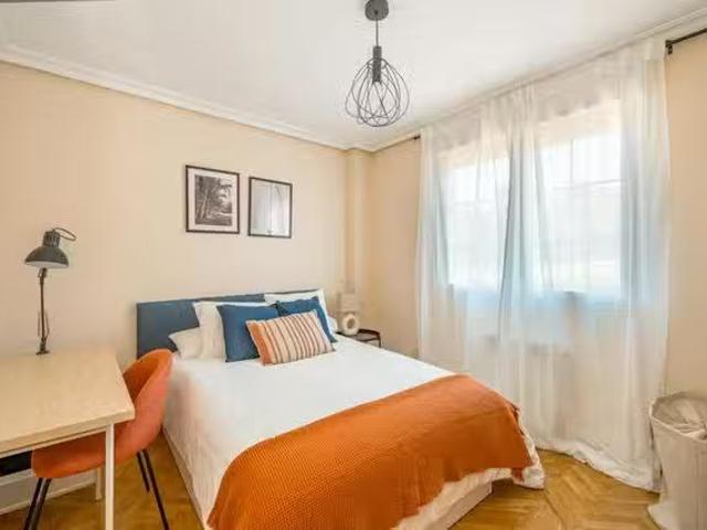 ¡Renta! Habitación en Calle de Villaamil, Moncloa Aravaca
