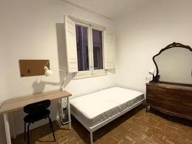 Único Habitación en Calle de Bailén, Centro