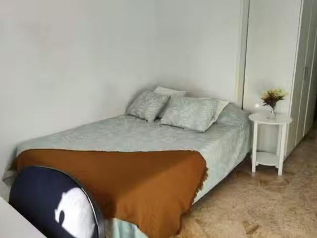 Único Habitación en Calle de Beatriz de Bobadilla