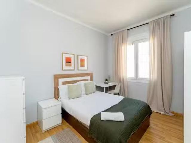 Único Habitación en Calle de Evaristo San Miguel, Argüelles
