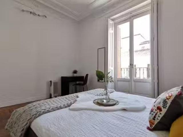 Único Habitación en Calle de Preciados