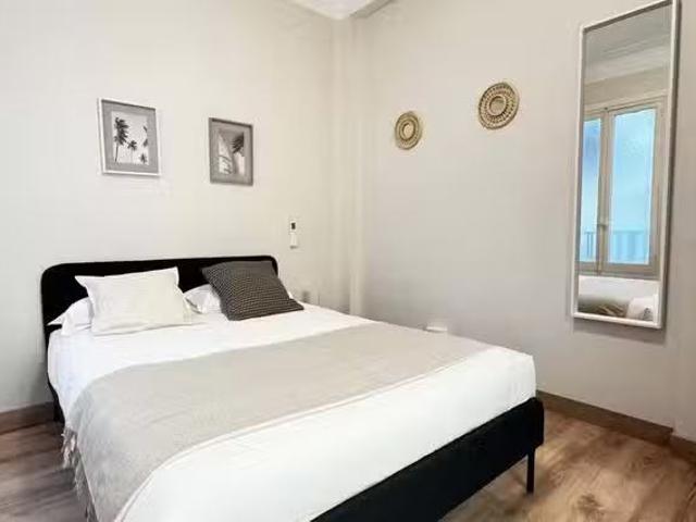 Encantador Habitación en Calle de Serrano