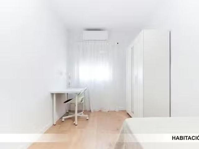 Acogedor Habitación en Calle Evangelista, Triana Este