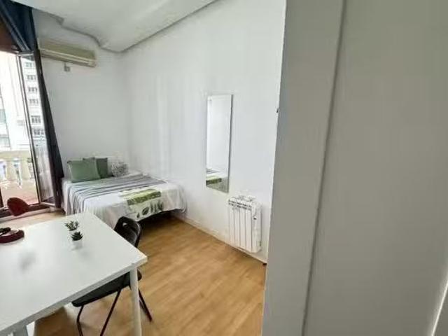 ¡Oferta! Habitación en Calle Gran Vía