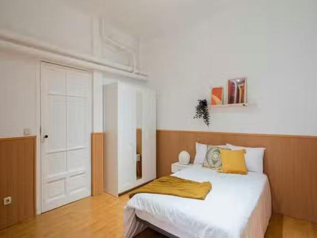 Nuevo Habitación en Calle Hermanos Álvarez Quintero, Centro