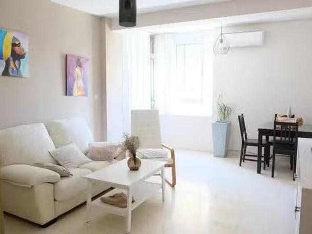 Encantador Habitación en Calle San Vicente de Paúl, Barrio León