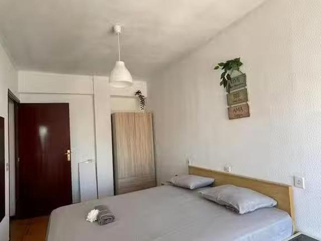 Único Habitación en Carrer d'Alfons el Magnànim, Nord