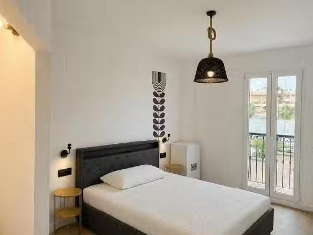Bonito Habitación en Carrer de Don Quijote de la Mancha, Poble.