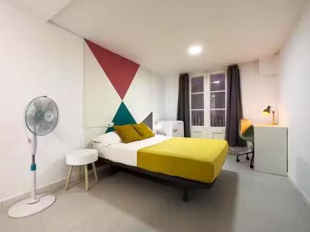 ¡Renta! Habitación en Carrer de Ferran