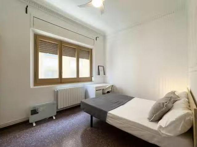 Barato Habitación en Carrer de Jonqueres, S. Pere, Santa Cater.