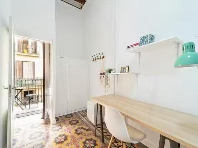 ¡Recién llegado! Habitación en Carrer de la Unió, El Raval