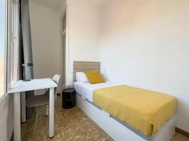 ¡En alquiler! Habitación en Carrer de Sant Pau, El Raval