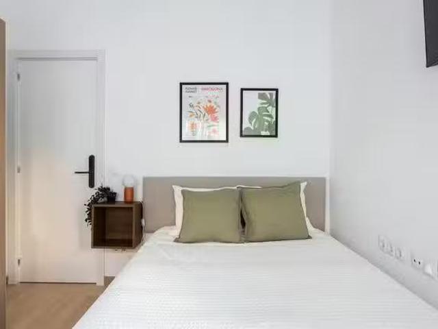 ¡Recién llegado! Habitación en Carrer de Sepúlveda, L'Eixample