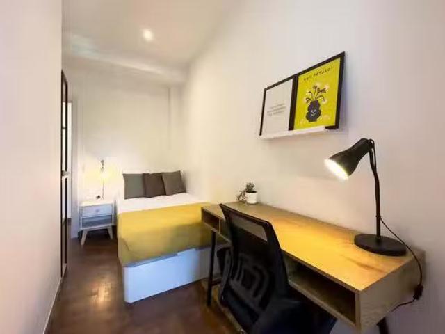 Encantador Habitación en Carrer de Roger de Llúria