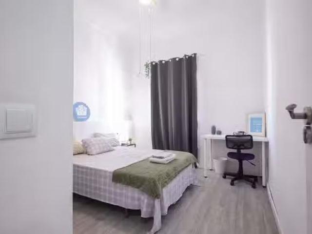 Acogedor Habitación en Carrer de Ramiro de Maeztu