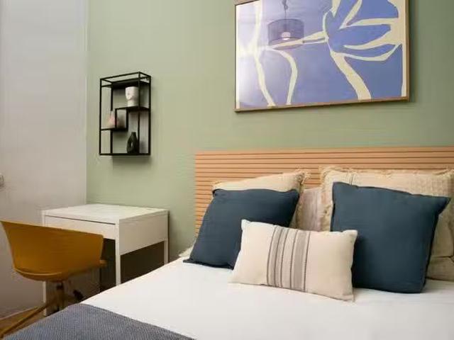 Bonito Habitación en Carrer del Comte d'Urgell, 67