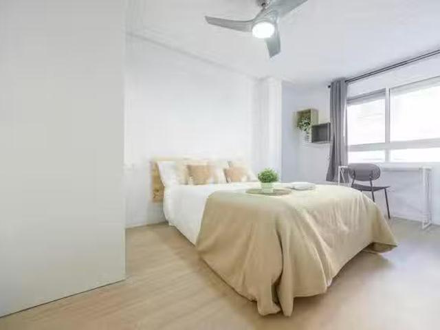 Bonito Habitación en Carrer del Doctor Vicent Zaragoza, Benima.