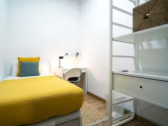 Barato Habitación en Carrer Nou de la Rambla