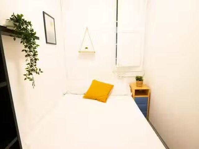 ¡En alquiler! Habitación en Gran Via de les Corts Catalanes
